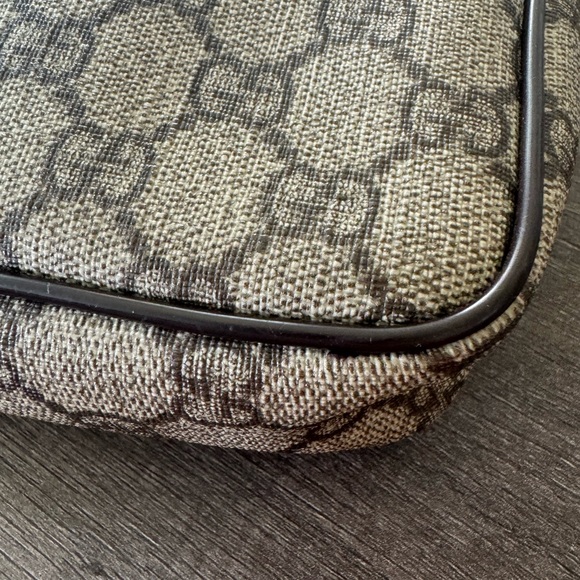 Gucci wristlet 🇮🇹 🔥 - Picture 8 of 11